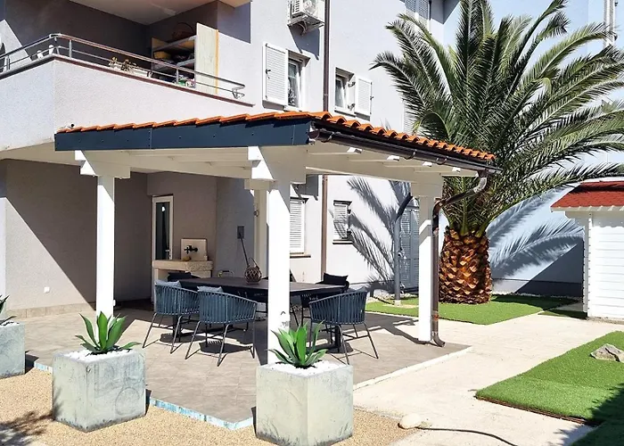 Πανσιόν Osmanovic Baška