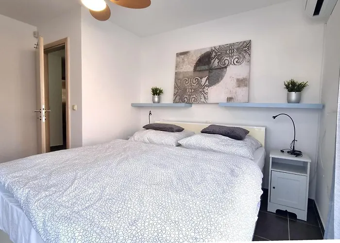 Osmanovic Πανσιόν Baška